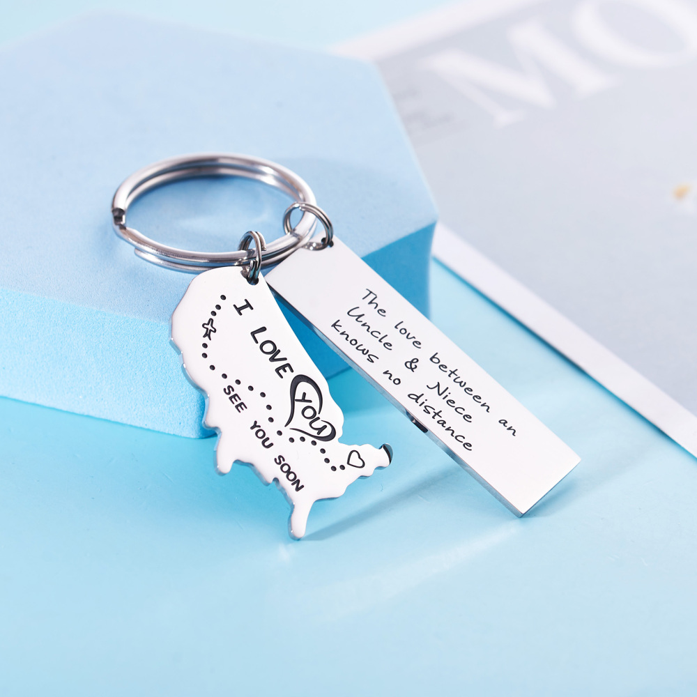 The Love Between a Grandma & Her Grandchildren Knows No Distance Keychain