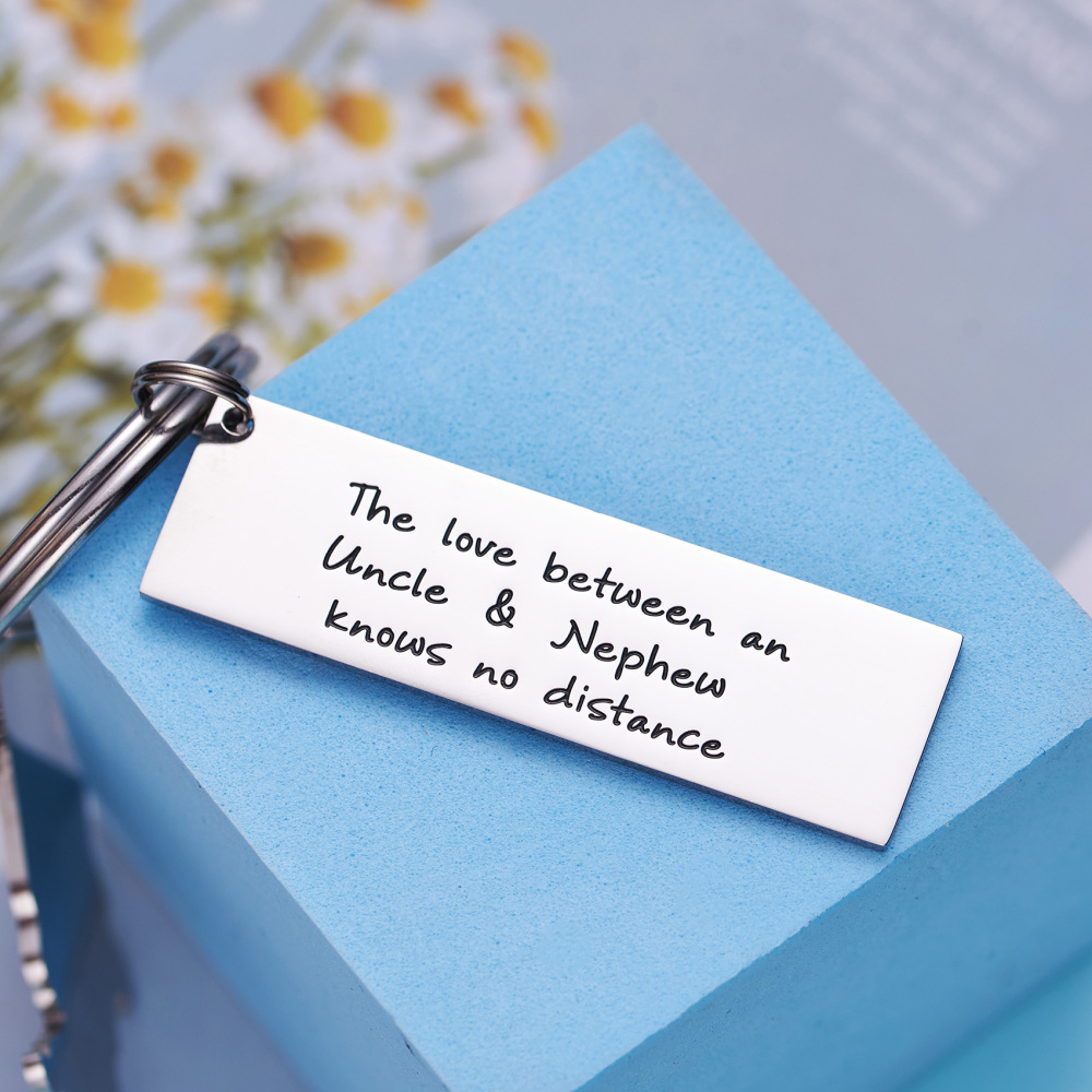 The Love Between a Grandma & Her Grandchildren Knows No Distance Keychain
