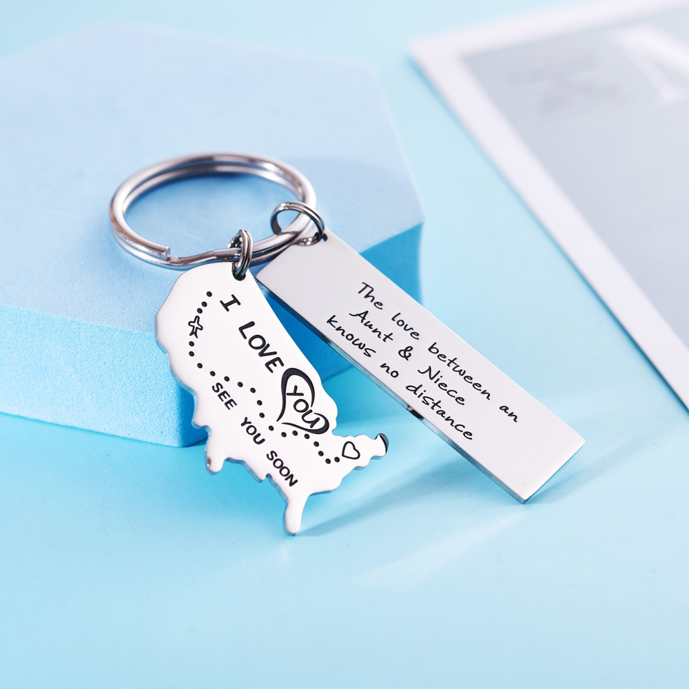 The Love Between a Grandma & Her Grandchildren Knows No Distance Keychain
