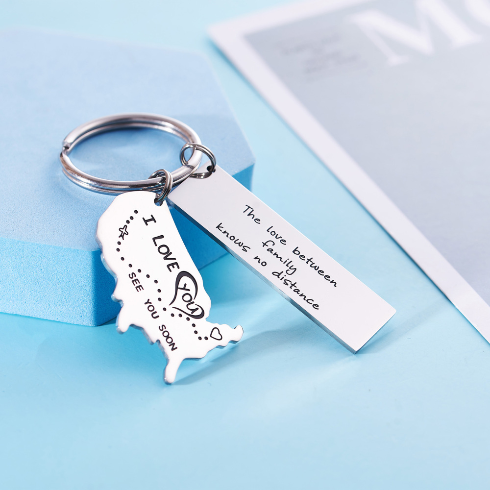 The Love Between a Grandma & Her Grandchildren Knows No Distance Keychain