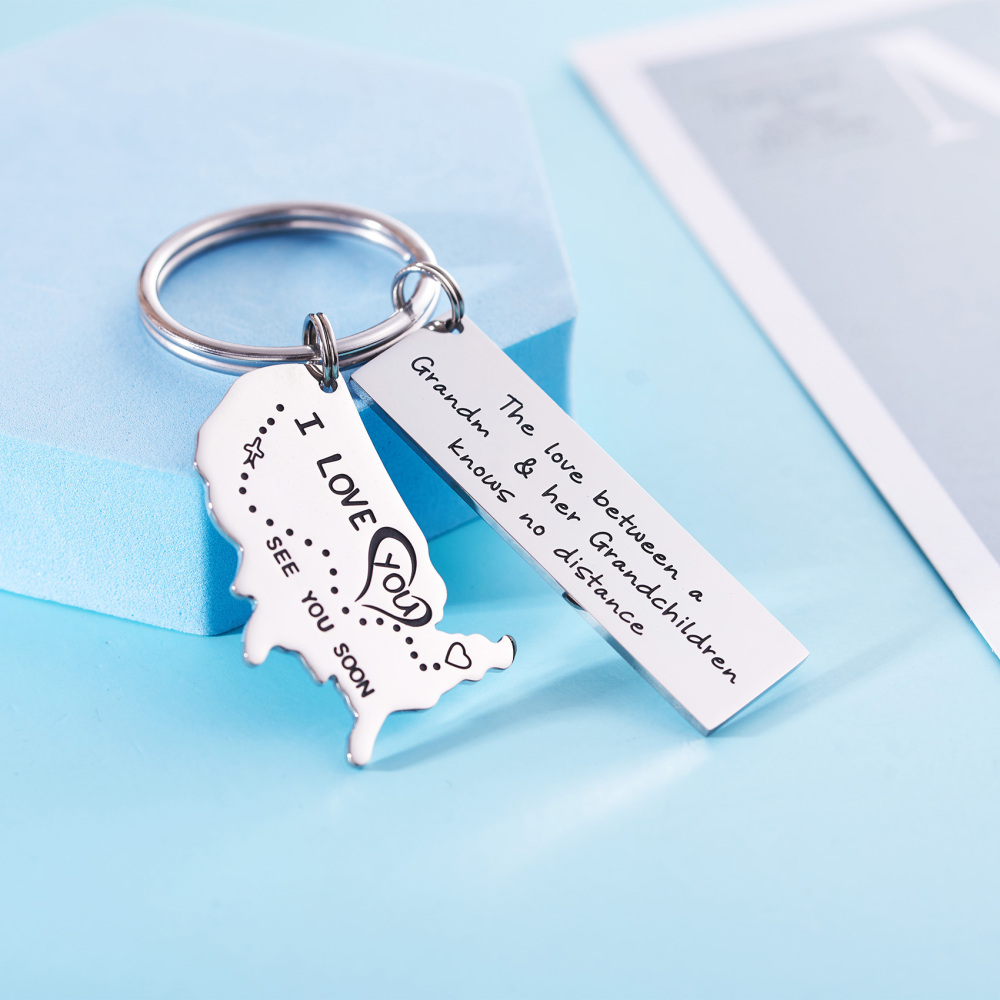 The Love Between a Grandma & Her Grandchildren Knows No Distance Keychain