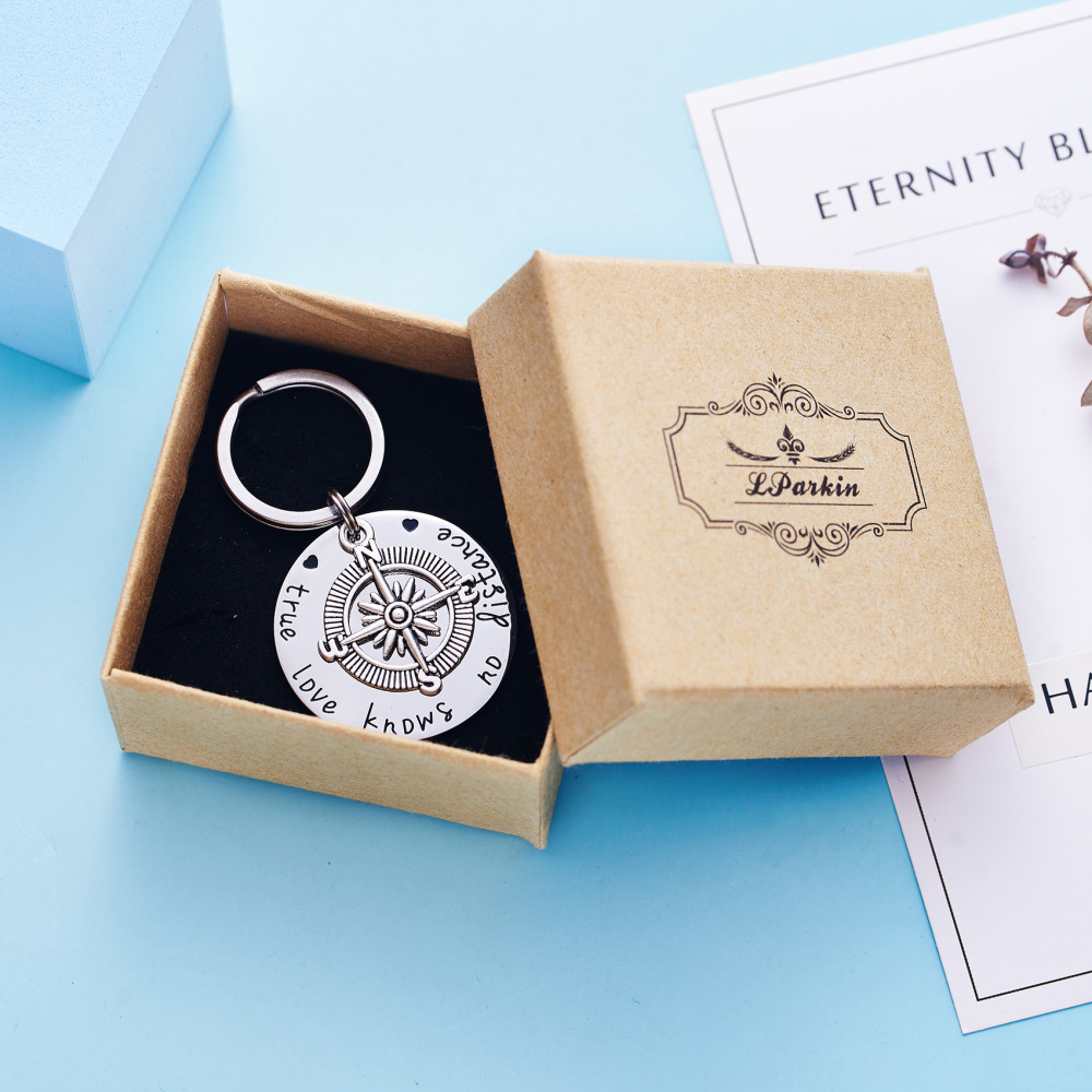 LParkin Going Away Gifts for Friends Best Friend Keychain Long Distance Relationship Gifts True Friendship Knows No Distance Compass Keychain