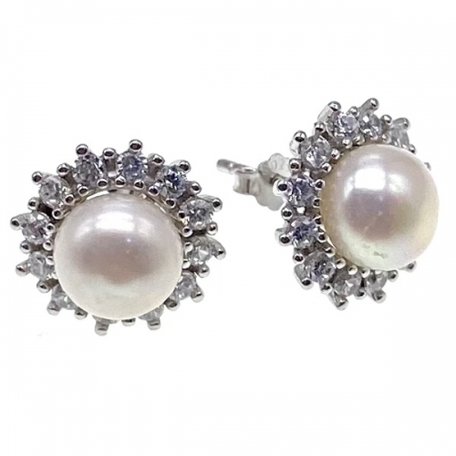 Pearl Earring - L17
