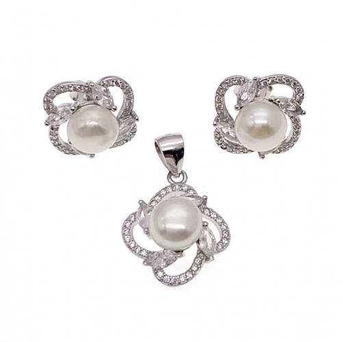 Pearl Earring and Pendant Set - L22
