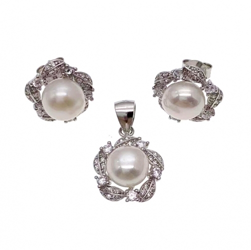 Pearl Earring and Pendant Set - L22