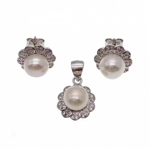Pearl Earring and Pendant Set - L22