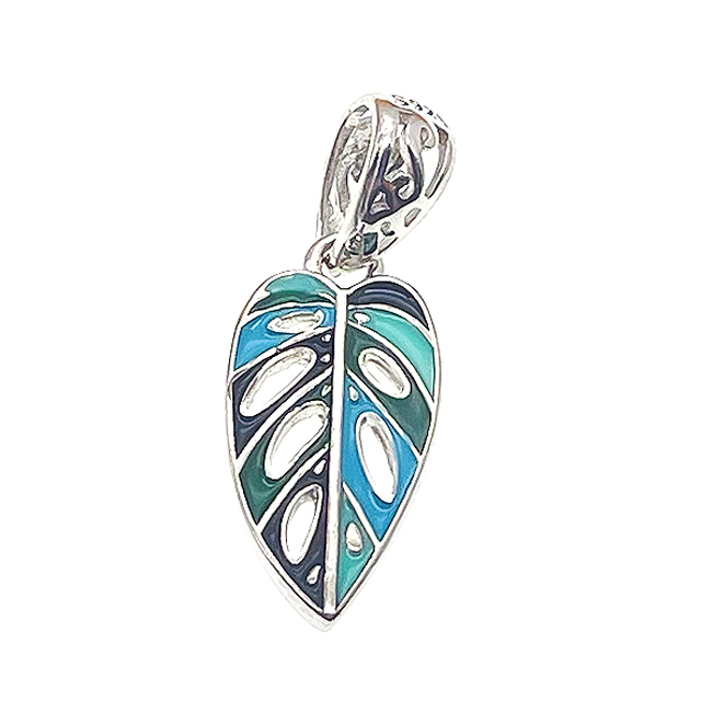 Enamel pendant with Leaf design - L32