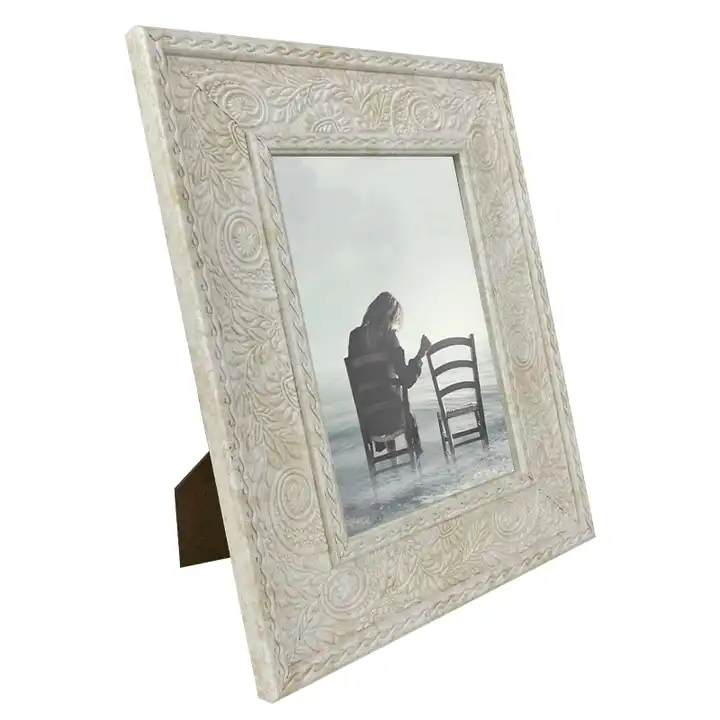 Customized Retro Picture Frame Embossed Plastic Photo Frame