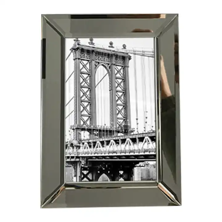Customized Glass Photo Frame Inner Mirror Picture Frame
