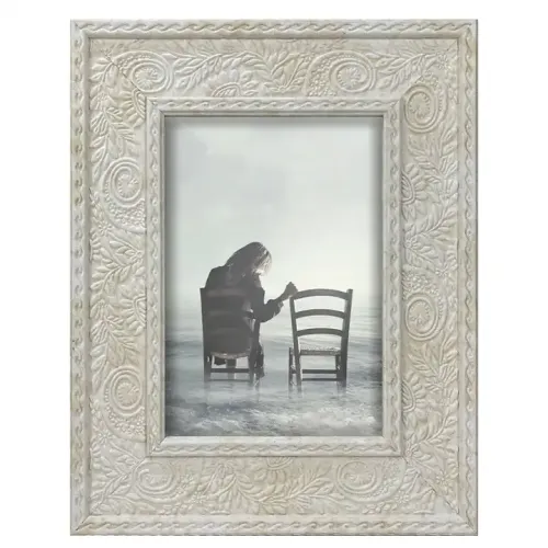 Customized Retro Picture Frame Embossed Plastic Photo Frame
