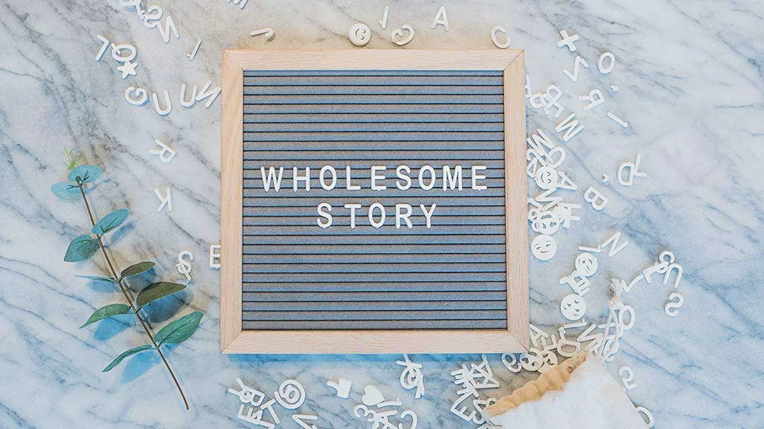 Customized Solid Wood Felt Letter Board Black Backing Plate Felt Letter Frame
