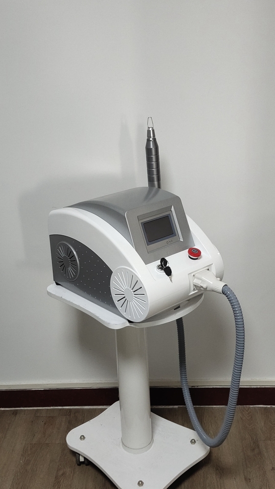 Professional Carbon Peel Laser Q Switched Nd Yag Laser Tattoo Removal Machine with 532nm&1064nm&1320nm