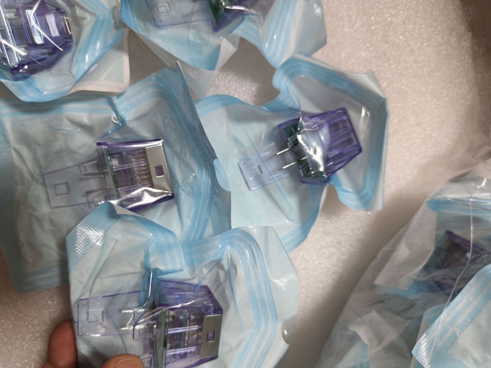 Machine with extra 70pcs face cartridges, and 30pcs body cartridges