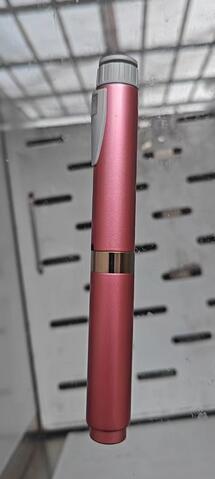 20pcs pen , 20pcs glass, 200pcs 5mm needles, 200pcs 8mm needles,