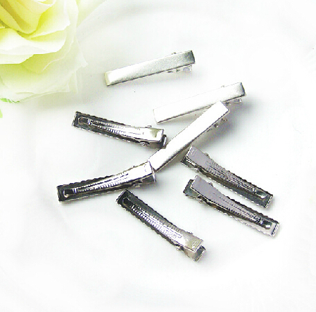 METAL CLIPS One Piece