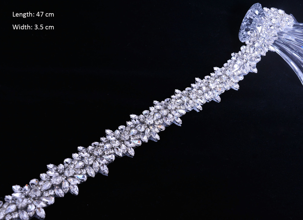 SM153 Crystal Diamante  Applique Chain 1 Piece