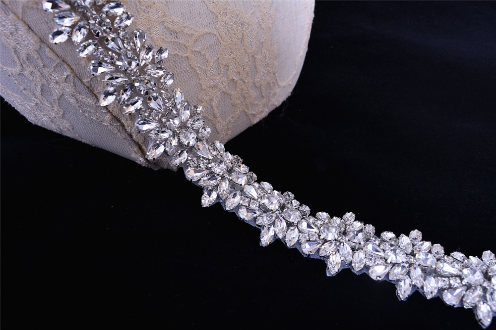 SM153 Crystal Diamante  Applique Chain 1 Piece