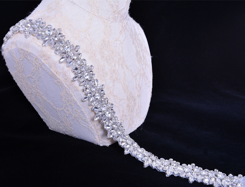 SM153 Crystal Diamante  Applique Chain 1 Piece