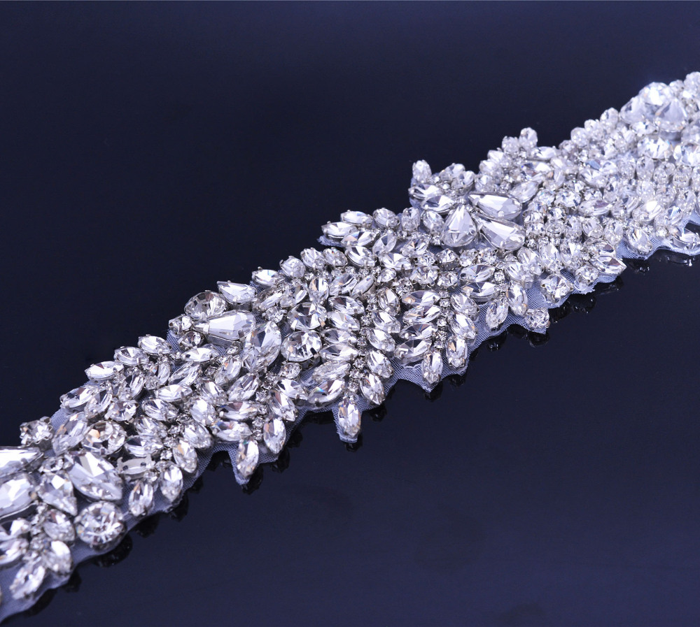 SM151 Crystal Diamante  Applique Chain 1 Piece