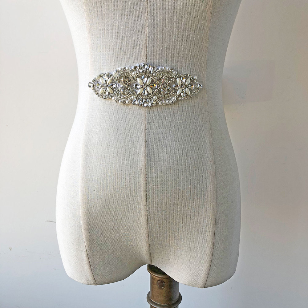 SM009 Crystal Diamante  Rhinestone Applique 1 Piece