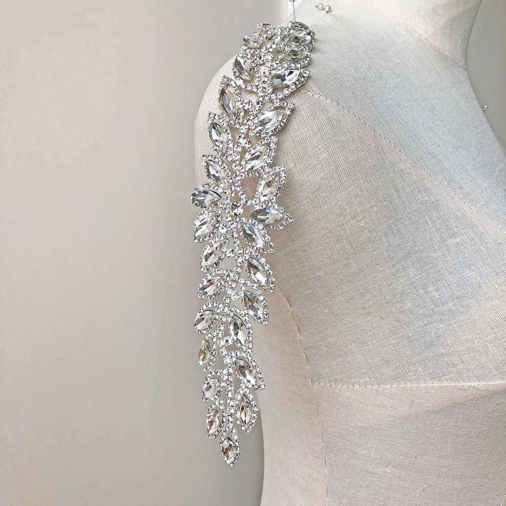 SM020 Crystal Diamante  Rhinestone Applique 1 Piece