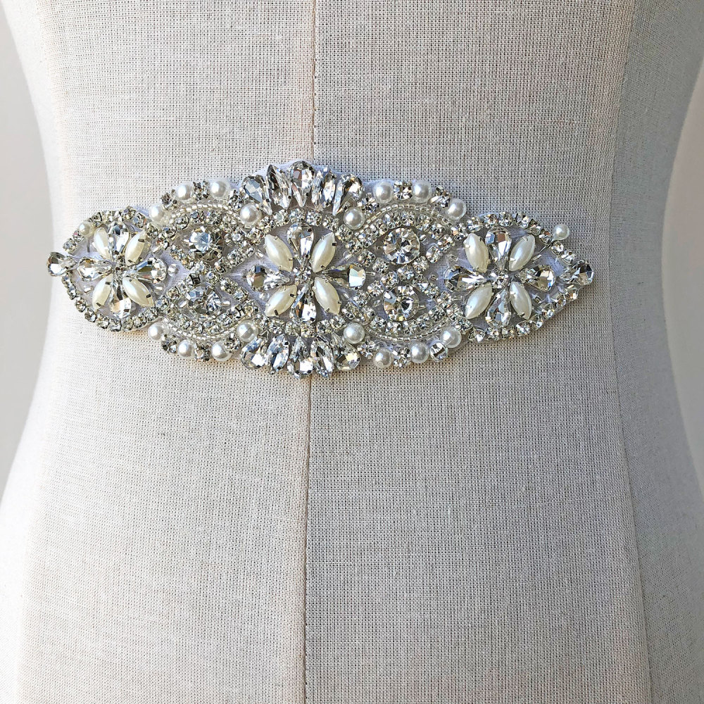 SM009 Crystal Diamante  Rhinestone Applique 1 Piece