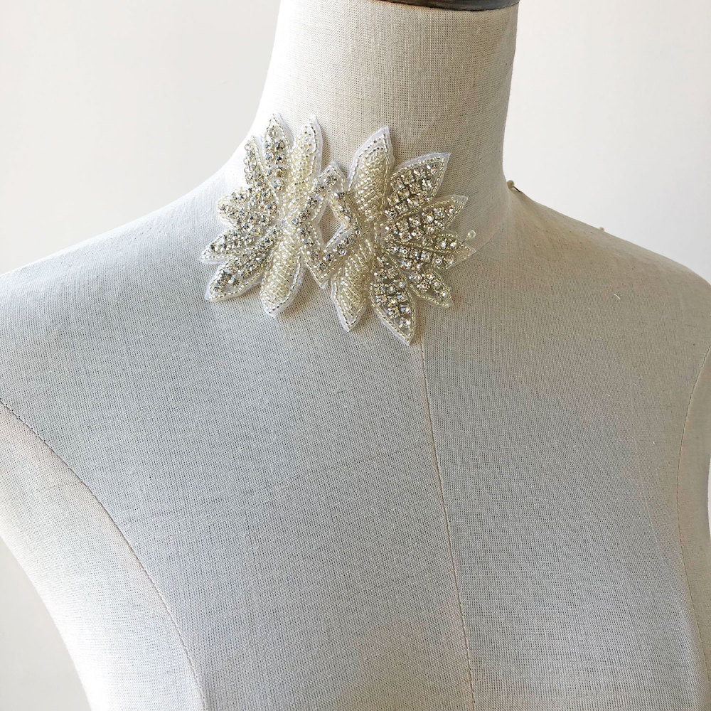 SM003 Crystal Diamante  Rhinestone Applique 1 Piece