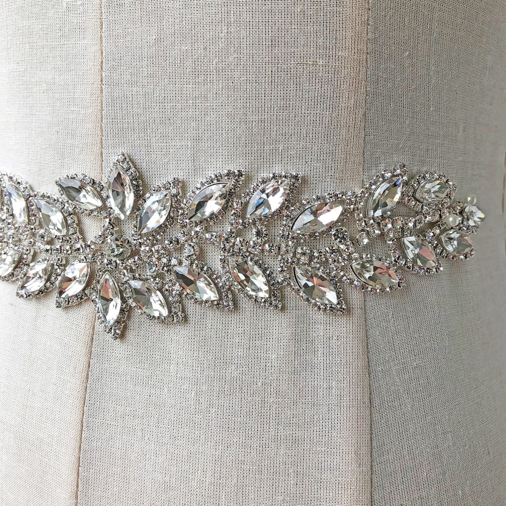 SM020 Crystal Diamante  Rhinestone Applique 1 Piece