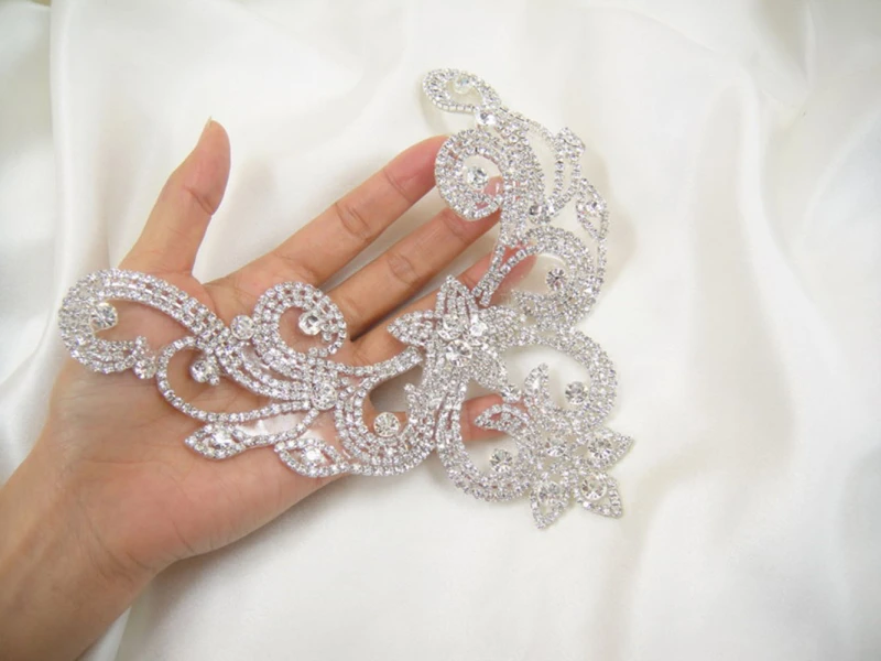 SM029 Crystal Diamante  Rhinestone Applique 1 Piece