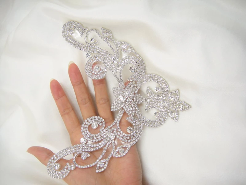 SM029 Crystal Diamante  Rhinestone Applique 1 Piece