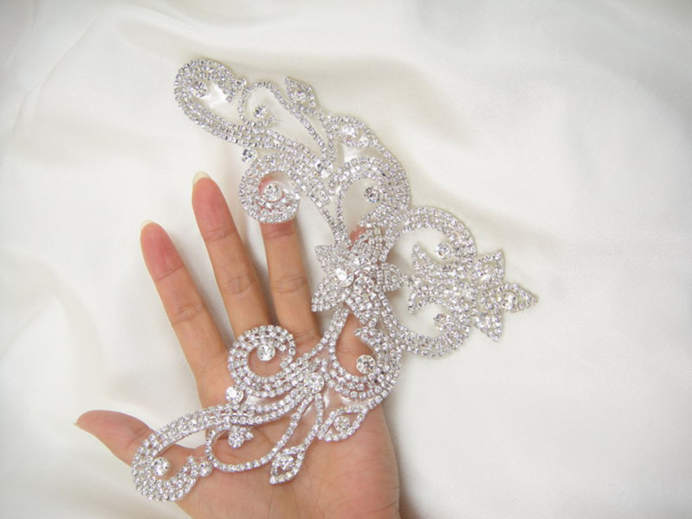 SM029 Crystal Diamante  Rhinestone Applique 1 Piece