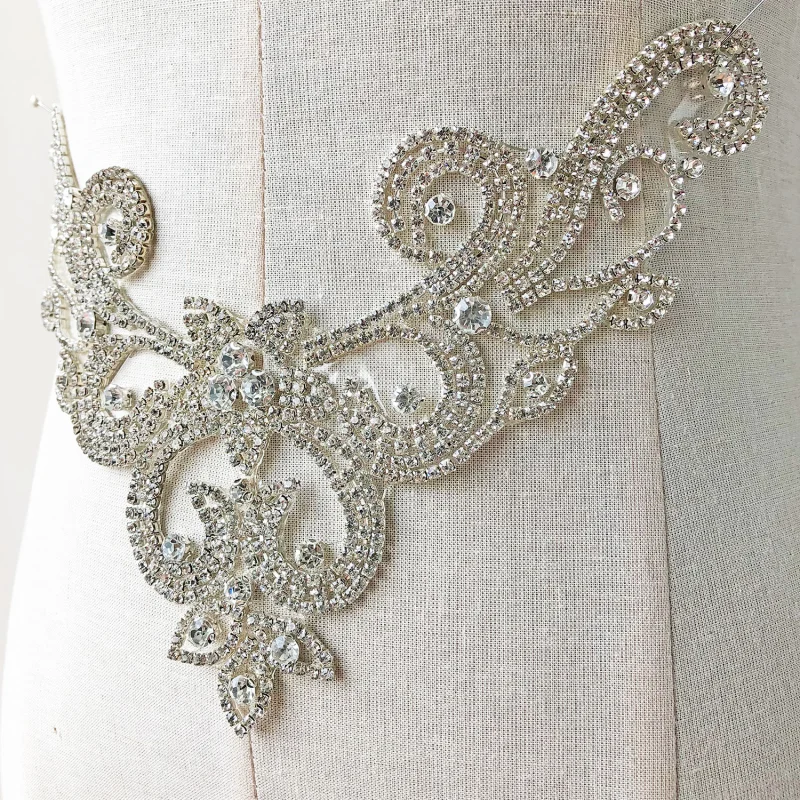 SM029 Crystal Diamante  Rhinestone Applique 1 Piece