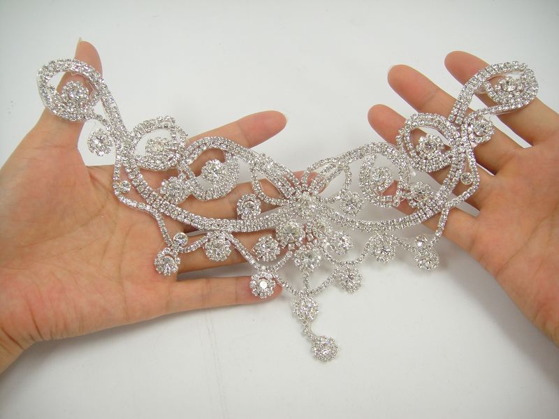 SM029 Crystal Diamante  Rhinestone Applique 1 Piece