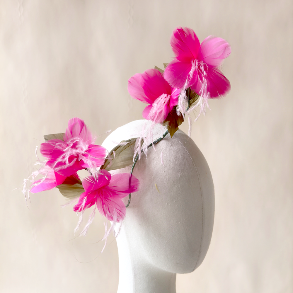 RM1732 Pliable Long Stem Goose & Ostrich Feather Spray for Couture Millinery