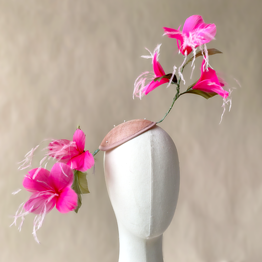 RM1732 Pliable Long Stem Goose & Ostrich Feather Spray for Couture Millinery