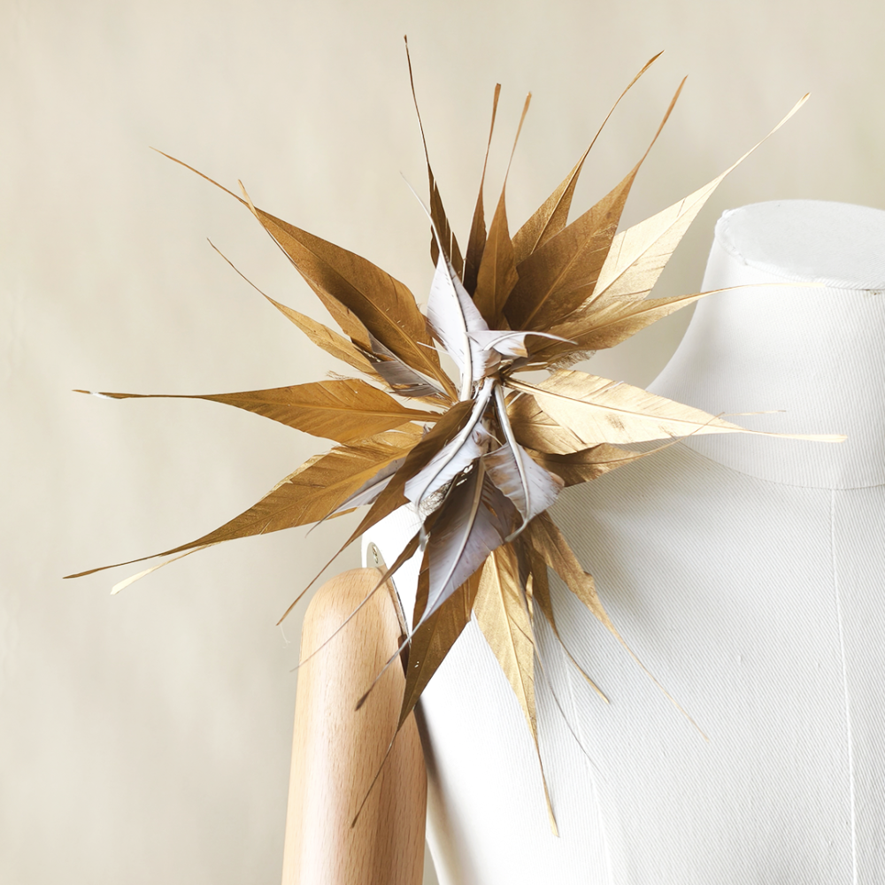 RM1738 Rigidity Gold-Sprayed Goose Feather Mount for Couture Millinery
