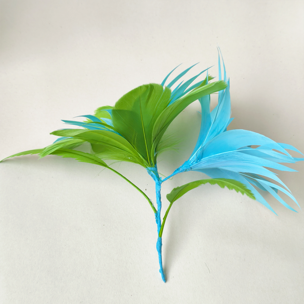 RB151 Dynamic Crab-Claw Silhouette Twin Goose Feather Mount for Couture & Racing Fashion