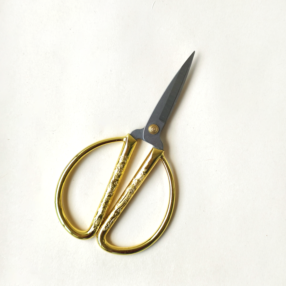SCI002 Vintage Engraved Alloy Scissors Feather & Stem Shears for Millinery
