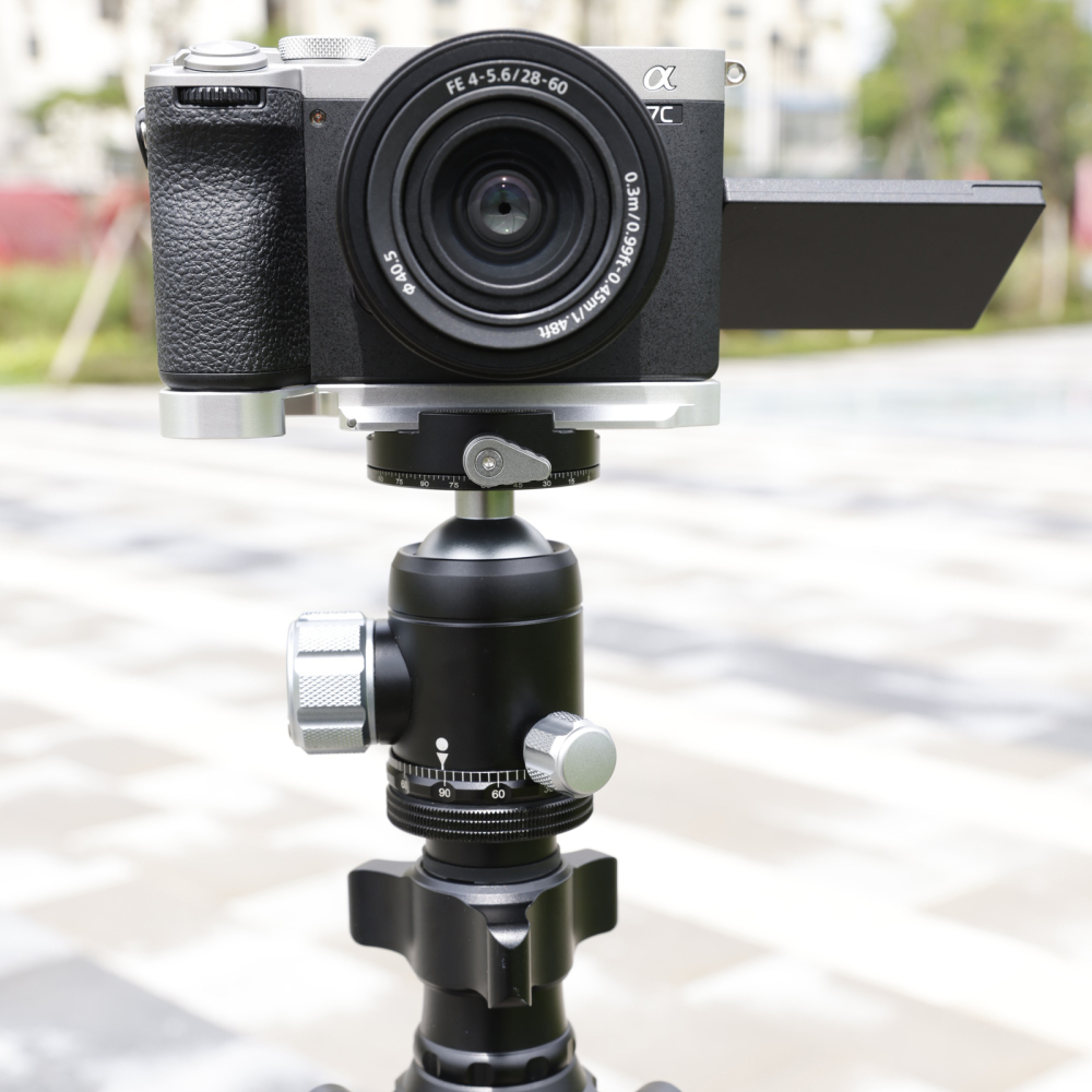Niceyrig Sony ILCE-A7C M2/ILCE-A7C R Arca - Type Bottom Plate (Black/Silver)