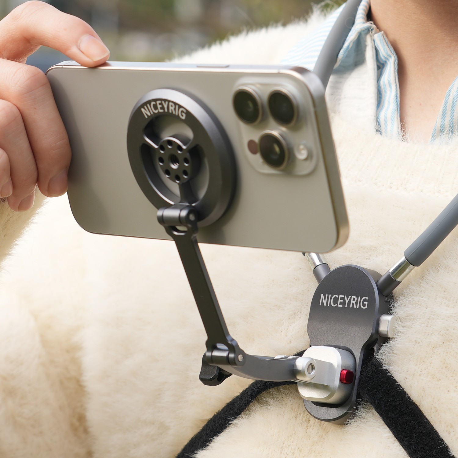 Niceyrig Magnetic Phone Neck Mount - Secure Hands-Free POV Holder with Adjustable Damping & Anti-Shake Strap for Vlogging, Live Streaming & Content Creation