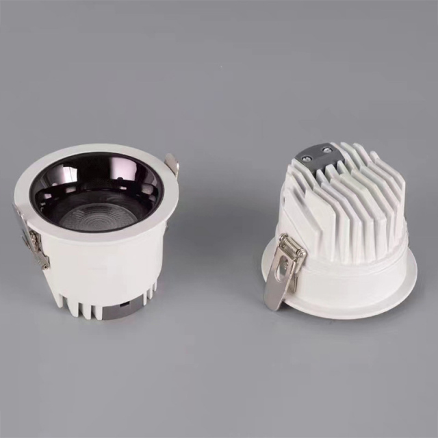 Luminaire encastré à LED à intensité variable