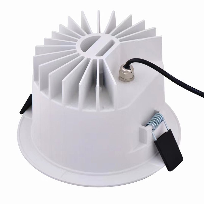Plafonniers LED étanches : le choix ultime en matière de durabilité et d'efficacité
