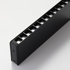 Éclairage LED linéaire suspendu avec luminaire vers le haut et vers le bas