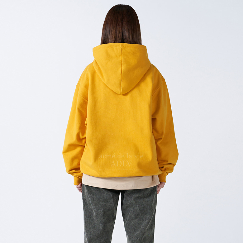 ADLV ANGEL GLOBE HOODIE MUSTARD