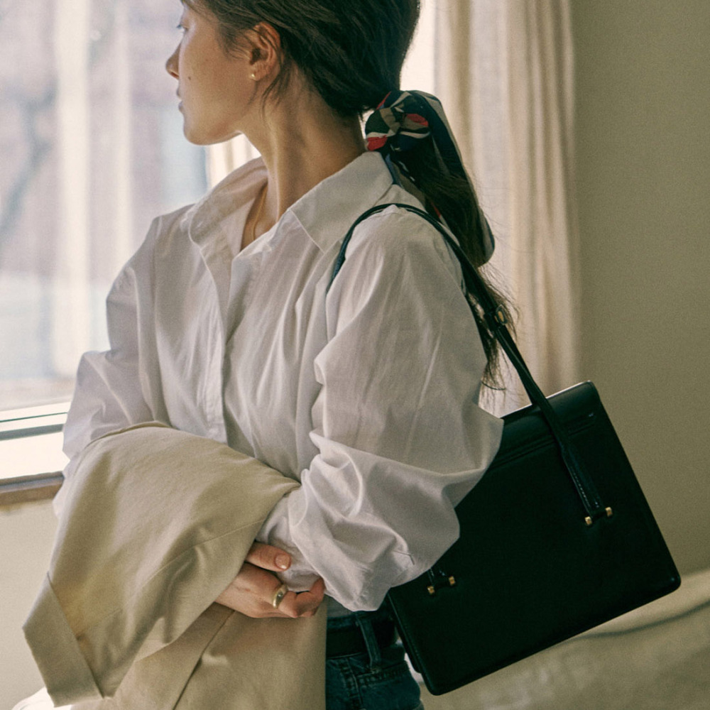 Atelier de LUMEN Charlotte Square Bag / Misty White / Antique Yellow / Organ Brown / Soft Black