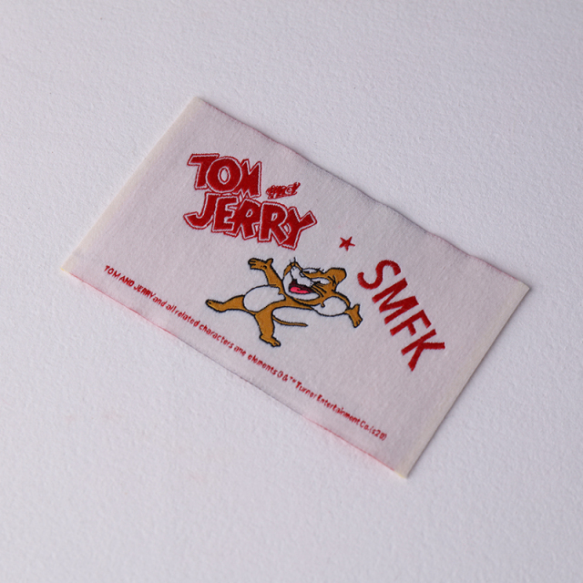 Custom woven labels with personalized logos for clothing brands