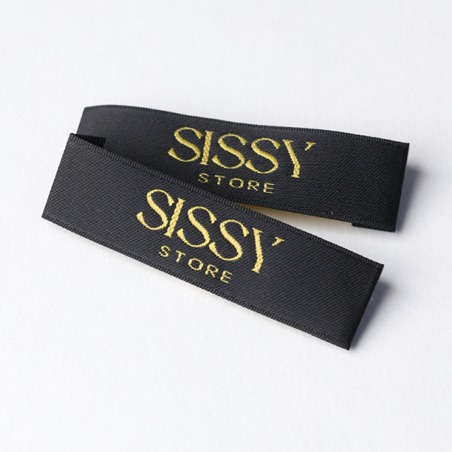 黑底 缎面勾边机