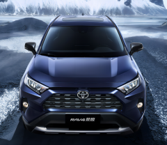 丰田荣放 2.0L CVT 四驱探险PLUS版