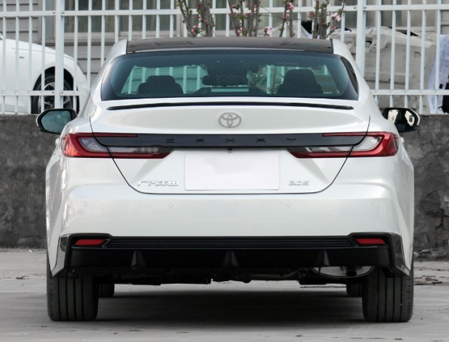 Toyota Camry 2024 2.0S Sport