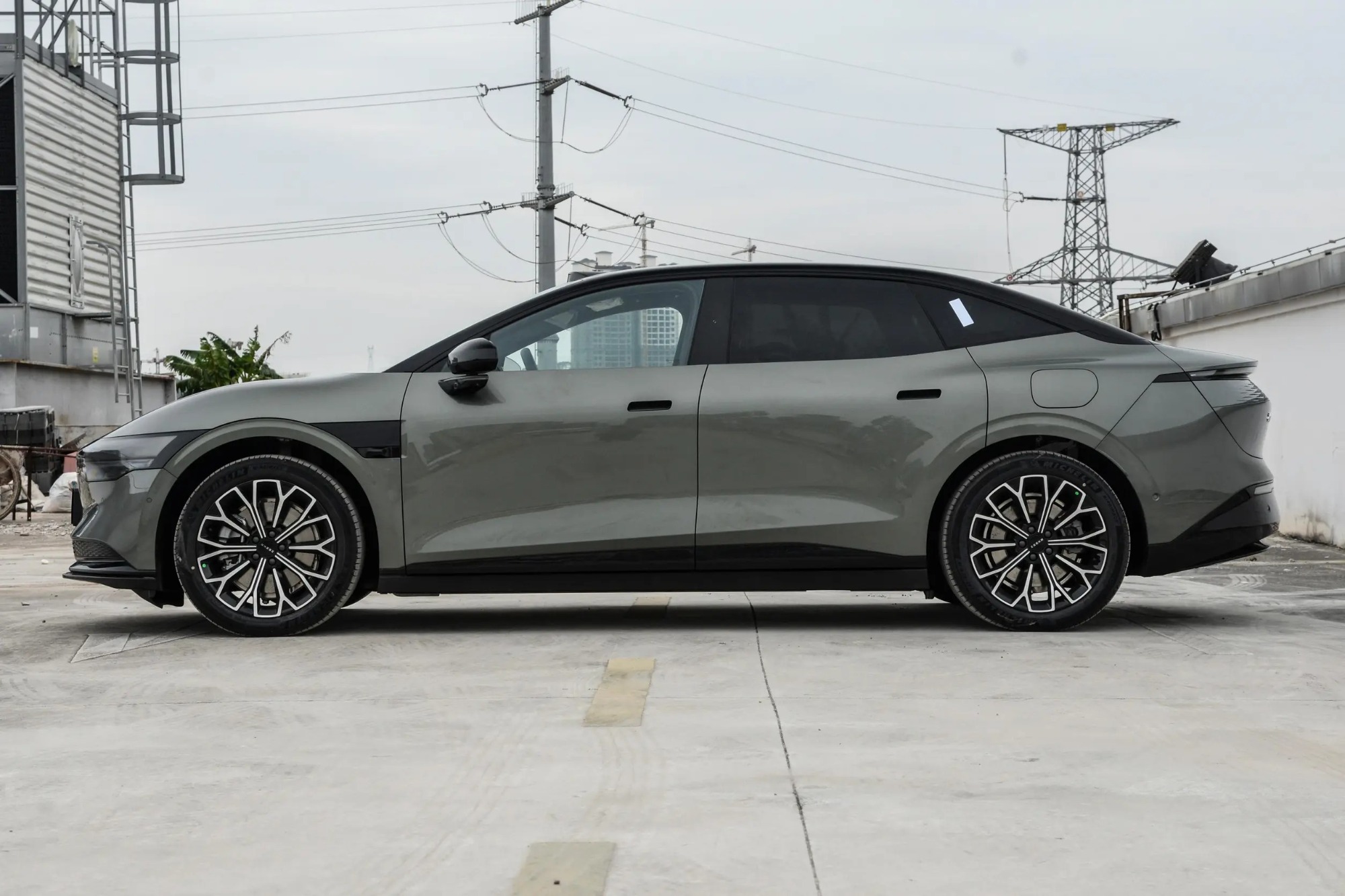 ZEEKR 007 2025款 后驱智驾版 75kWh